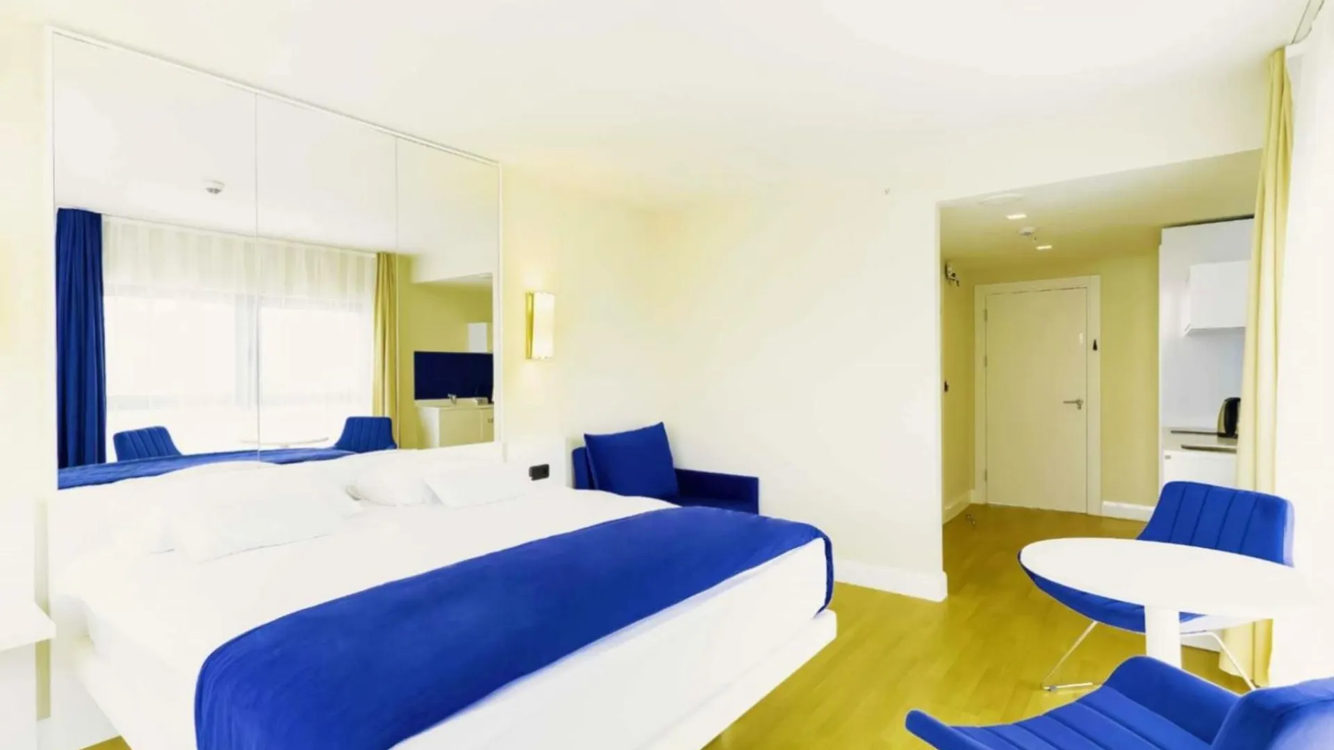 باتومي Panorama Suites - City Center Sea View 5*,  جورجيا